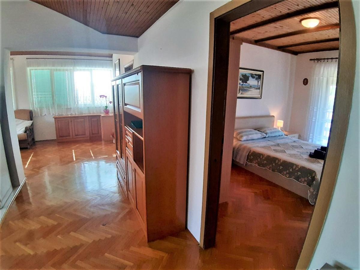 Apartament Mirella *
